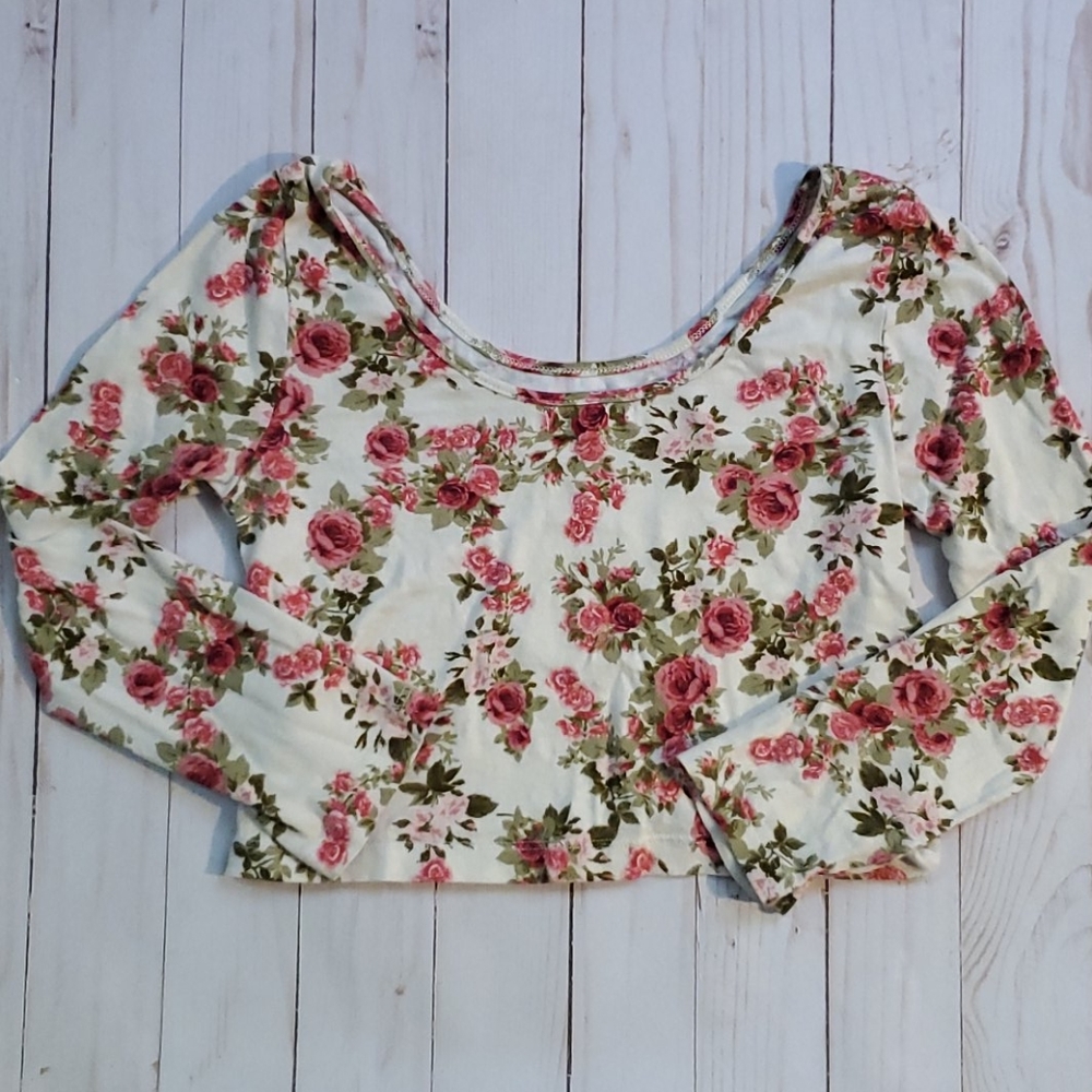 Tucker + Tate cropped floral top